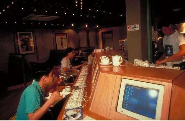 路邊小網吧怎么都死了？只能去電競酒店開黑：中國網吧興衰史